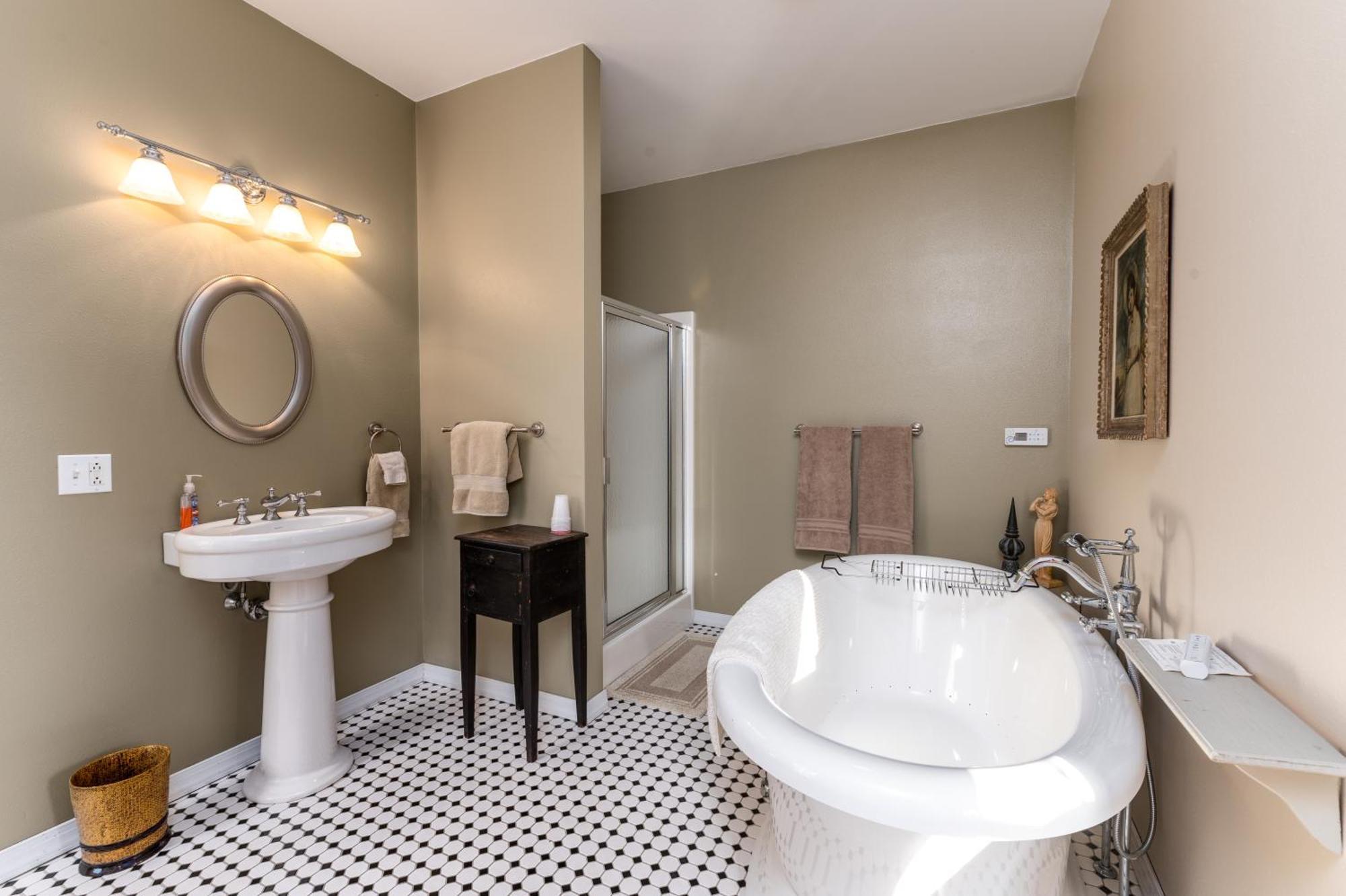 Elkader Jailhouse Inn Екстериор снимка