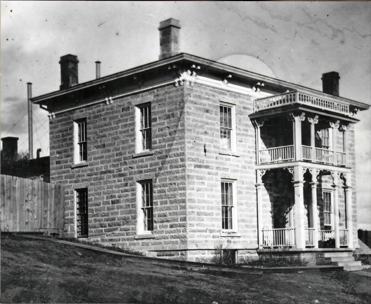 Elkader Jailhouse Inn Екстериор снимка